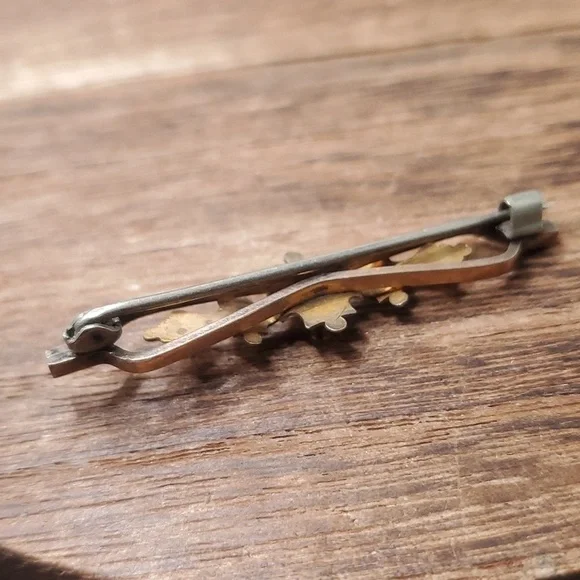 B835 austrian ruby 9ct gold Antique brooch pin - Picture 4 of 4